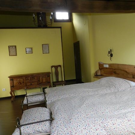 Gasthaus Casa Corral - Casas De Aldea Monón Exterior foto