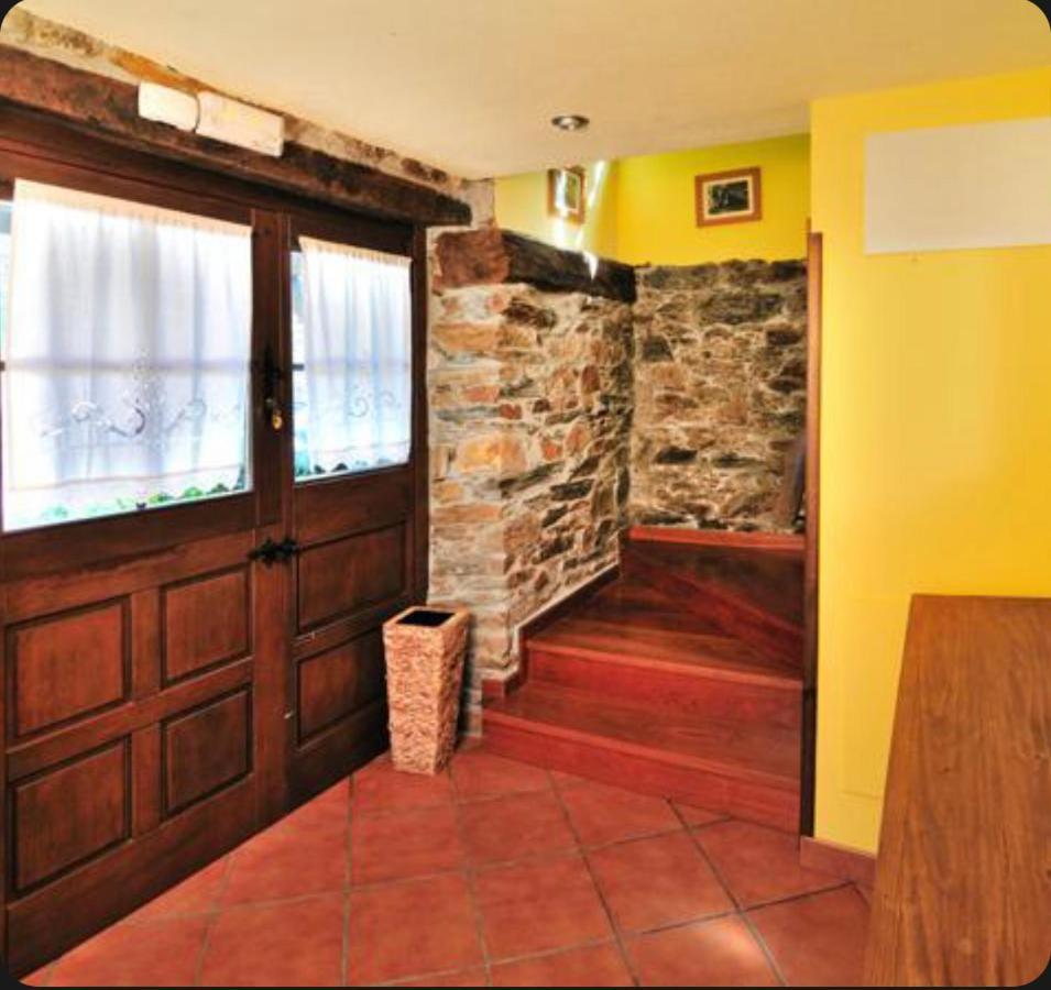 Gasthaus Casa Corral - Casas De Aldea Monón Exterior foto