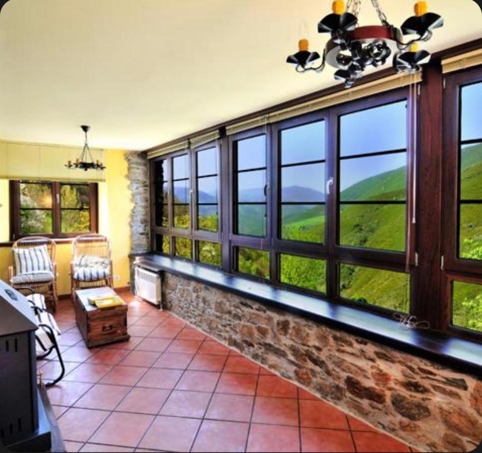 Gasthaus Casa Corral - Casas De Aldea Monón Exterior foto